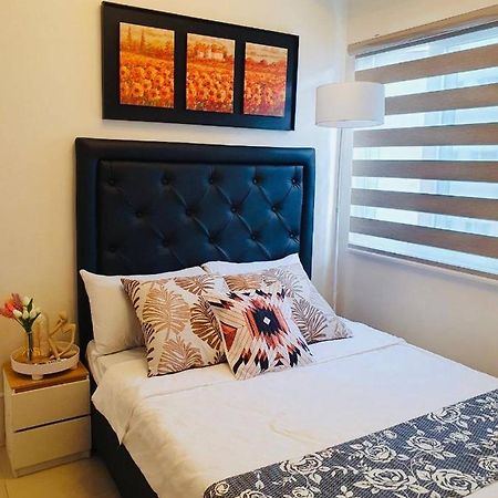 2 Bedroom Condo Vine Residences Quezon City With Pool Wifi Karaoke Board Games Netflix Kültér fotó