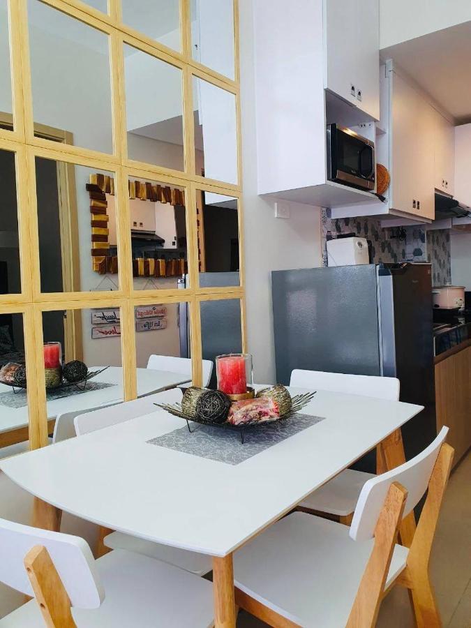 2 Bedroom Condo Vine Residences Quezon City With Pool Wifi Karaoke Board Games Netflix Kültér fotó