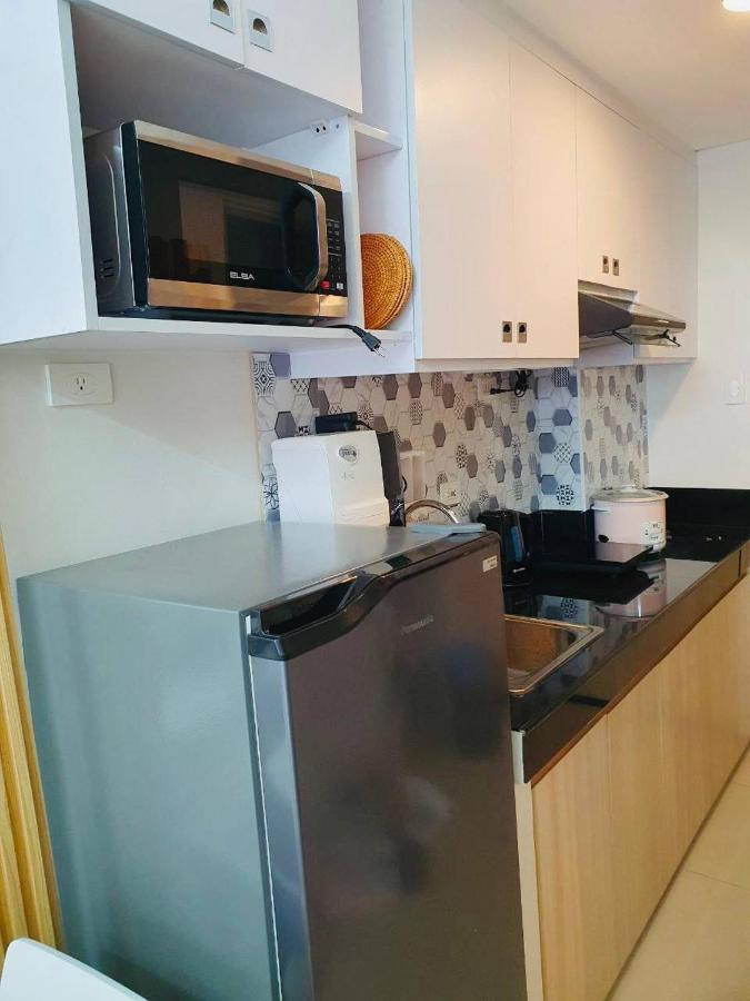 2 Bedroom Condo Vine Residences Quezon City With Pool Wifi Karaoke Board Games Netflix Kültér fotó