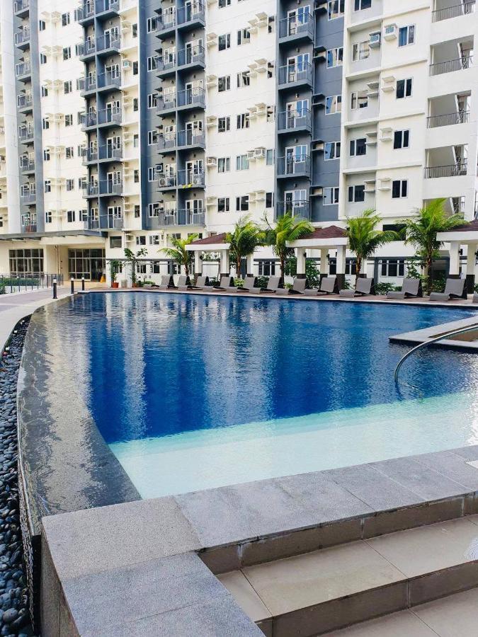 2 Bedroom Condo Vine Residences Quezon City With Pool Wifi Karaoke Board Games Netflix Kültér fotó