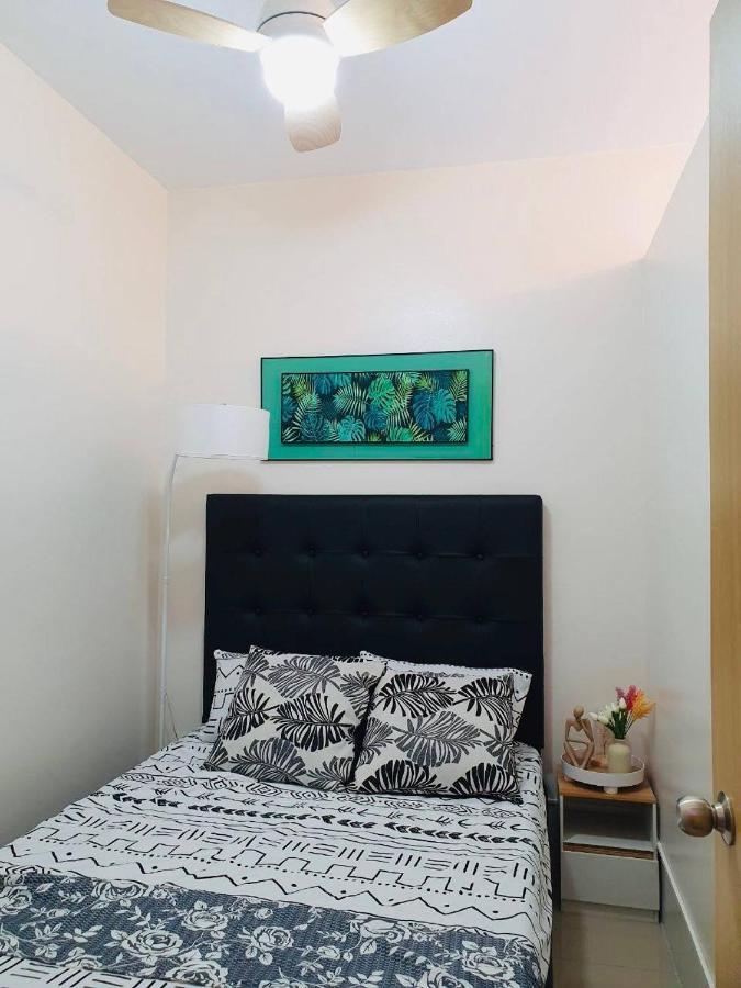 2 Bedroom Condo Vine Residences Quezon City With Pool Wifi Karaoke Board Games Netflix Kültér fotó