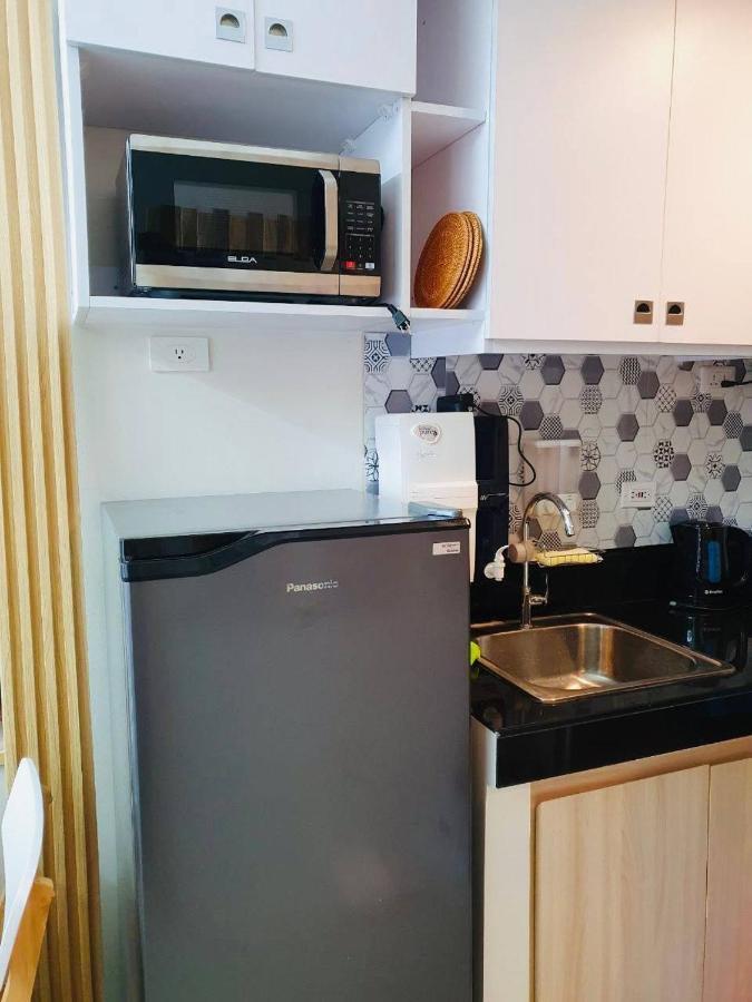 2 Bedroom Condo Vine Residences Quezon City With Pool Wifi Karaoke Board Games Netflix Kültér fotó